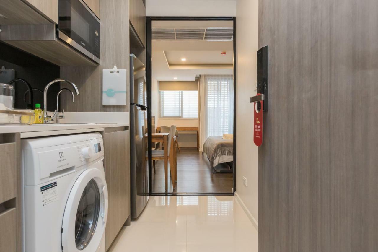 Sukhumvit Asok Modern Suite Bangkok Exterior photo