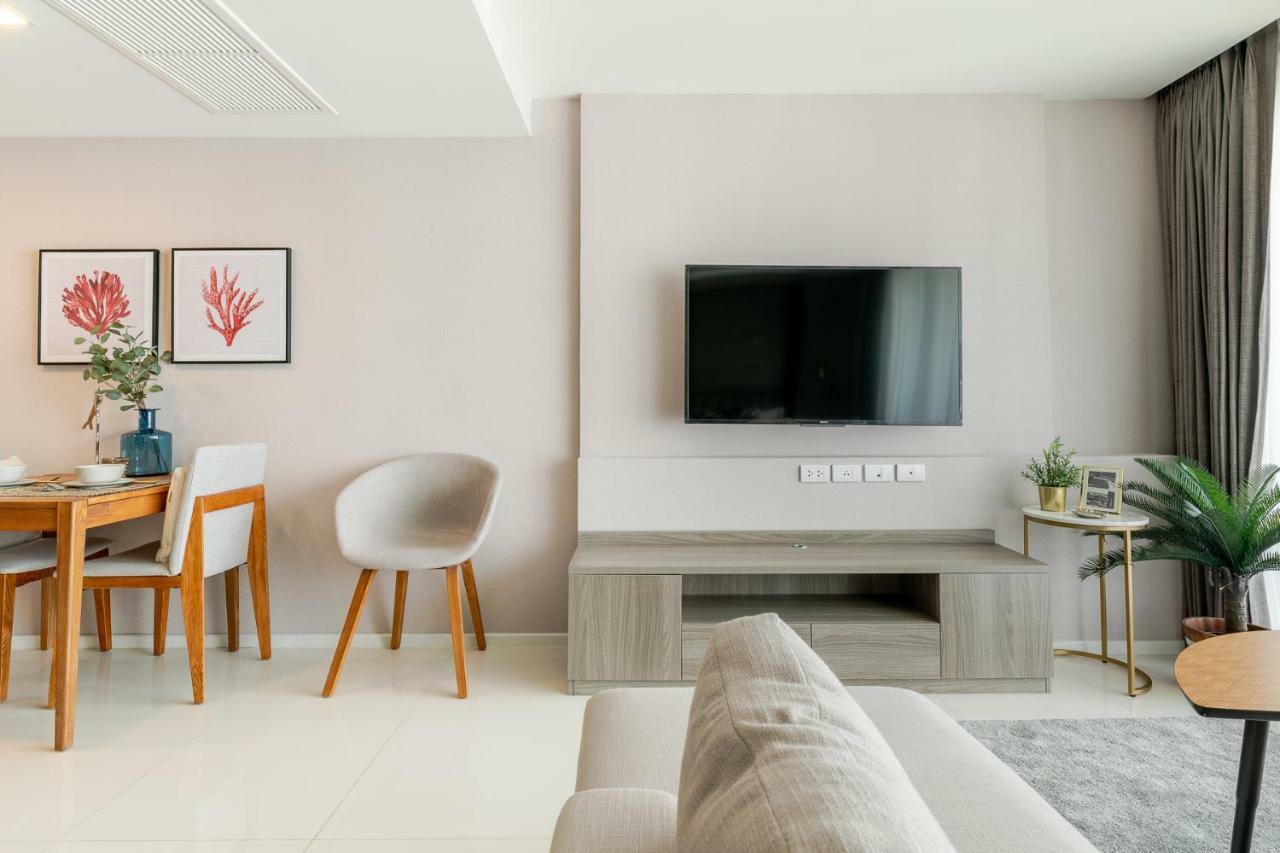 Sukhumvit Asok Modern Suite Bangkok Exterior photo