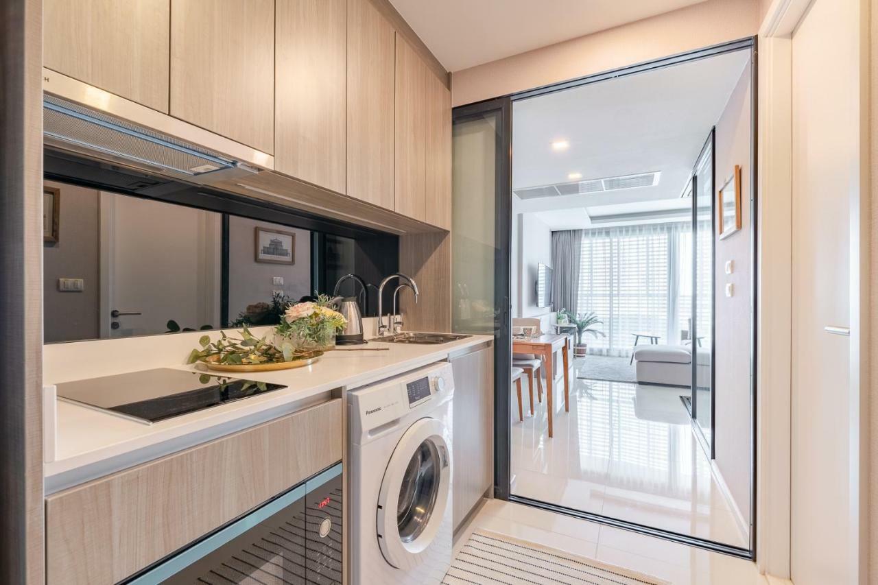 Sukhumvit Asok Modern Suite Bangkok Exterior photo