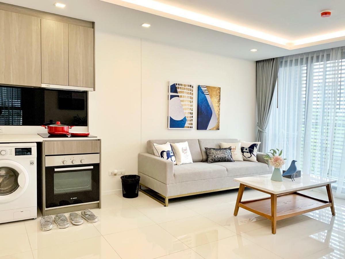Sukhumvit Asok Modern Suite Bangkok Exterior photo