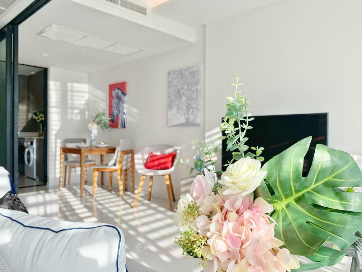 Sukhumvit Asok Modern Suite Bangkok Exterior photo