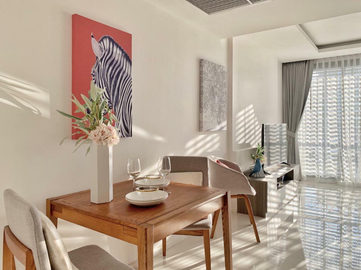 Sukhumvit Asok Modern Suite Bangkok Exterior photo